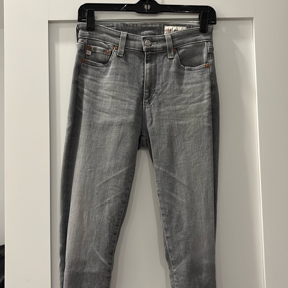 AG-ED Mari Crop jeans. High Rise Slim Straight in grey wash. Size 26R